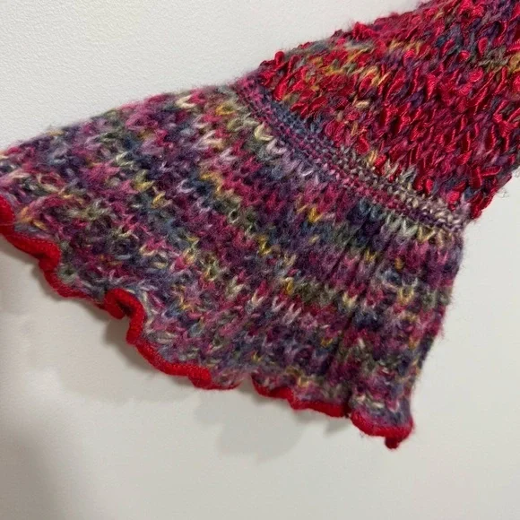 Chic Ruffled Knit Sweater in Multicolor - Picture 7 of 15